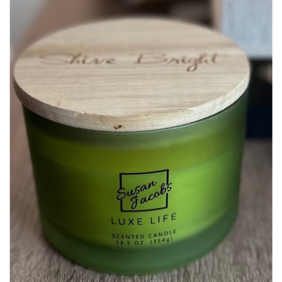 🆕 Susan Jacob’s Large Luxe Life 3 Wick Candle - Picture 1 of 5
